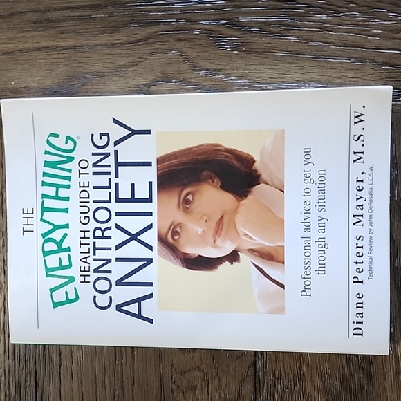The Everything Health Guide to Controlling Anxiety By Diane Peters Mayer,  M.S.W - Picture 2 of 8